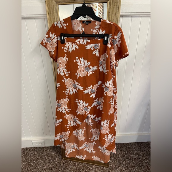 Crop Wrap Tie Top Set w/ Skirt M - Picture 2 of 2